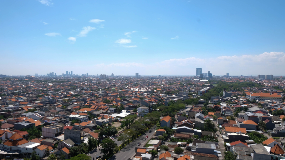 Exterior & Views, Clean and Comfy Studio at Bale Hinggil Apartment By Travelio, Surabaya