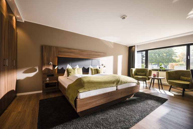 Bedroom 4, Sporthotel Grafenwald, Vulkaneifel