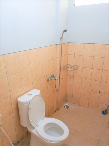Bathroom 5, Hotel Cemara Gading, Bogor