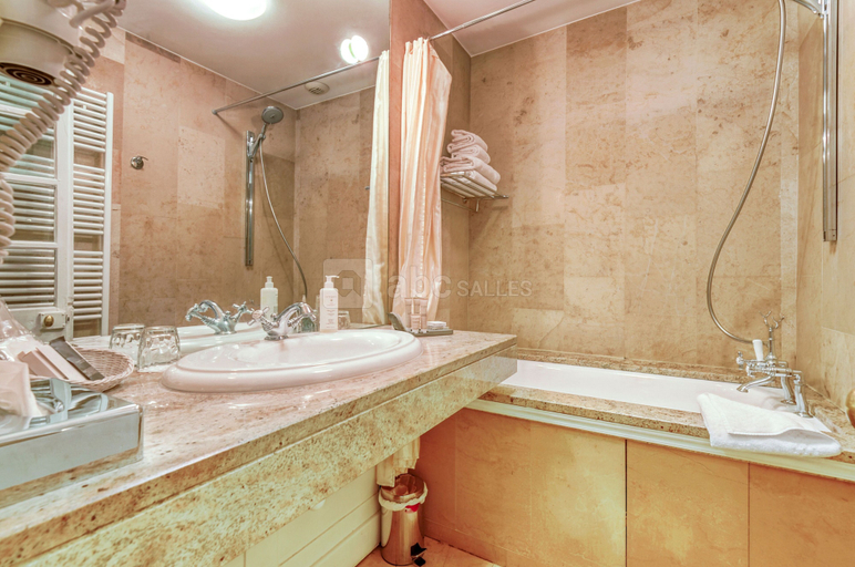 Bathroom 5, Hôtel D'Haussonville, Meurthe-et-Moselle