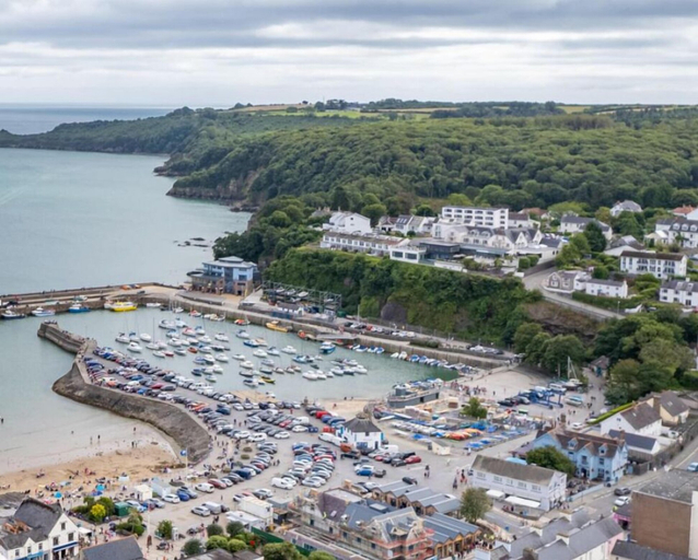 Others 5, Ivydene - Beautiful Cottage Stone Throw From Beach Wonderful Sea Views, Pembrokeshire