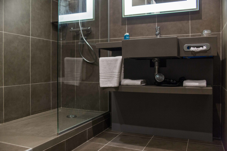 Bathroom 4, Novotel Port Harcourt, Obio/Akp