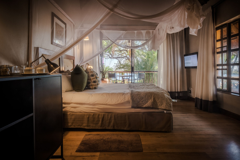 Bedroom 3, Chobe Marina Lodge, Chobe