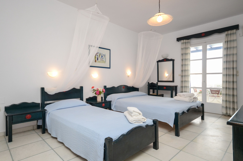 Bedroom 3, Victoria studios, South Aegean