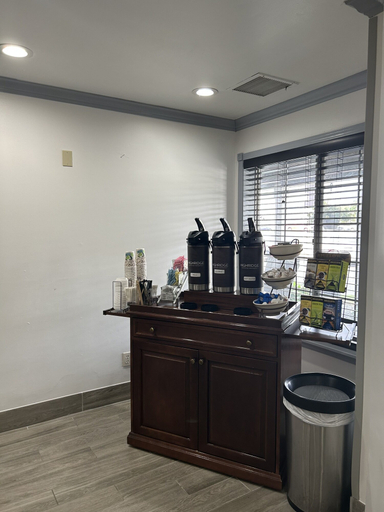 Food & Drinks 5, Country Inn & Suites by Radisson, Grand Rapids Airport, MI, Kent