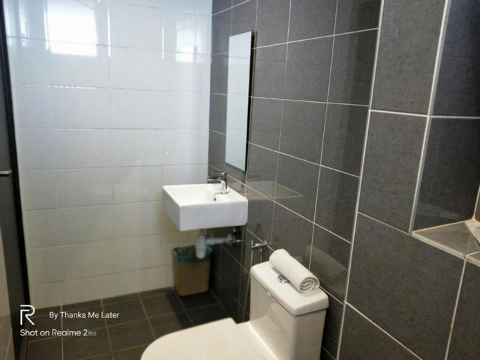 Bathroom 11
