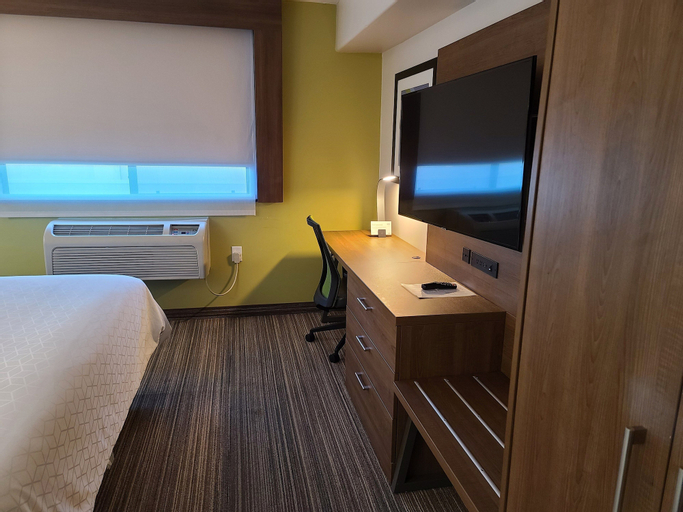 Bedroom 23