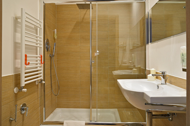 Bathroom 3, 94Rooms Vatican Guesthouse Vigliena, Roma