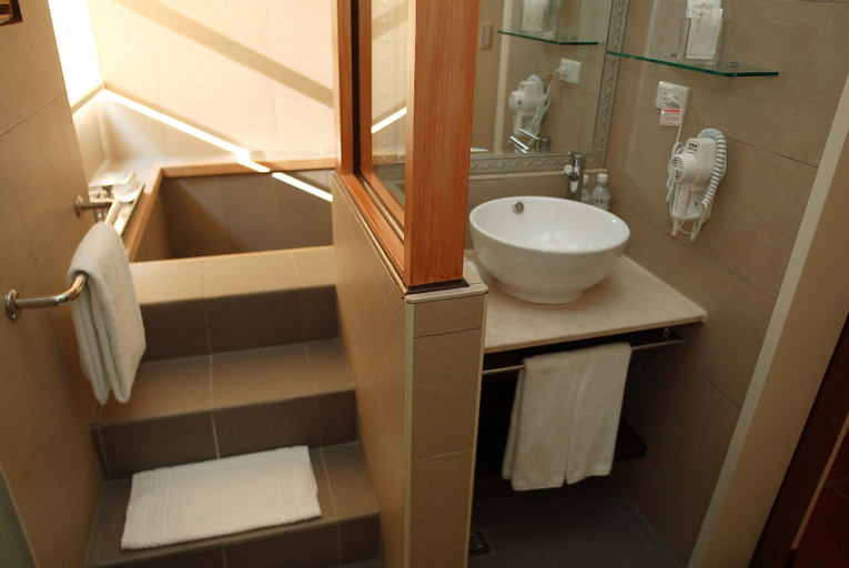 Bathroom 2