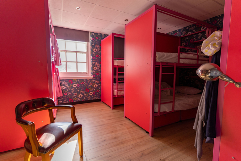 Others 3, Hostelle - women only hostel London, London