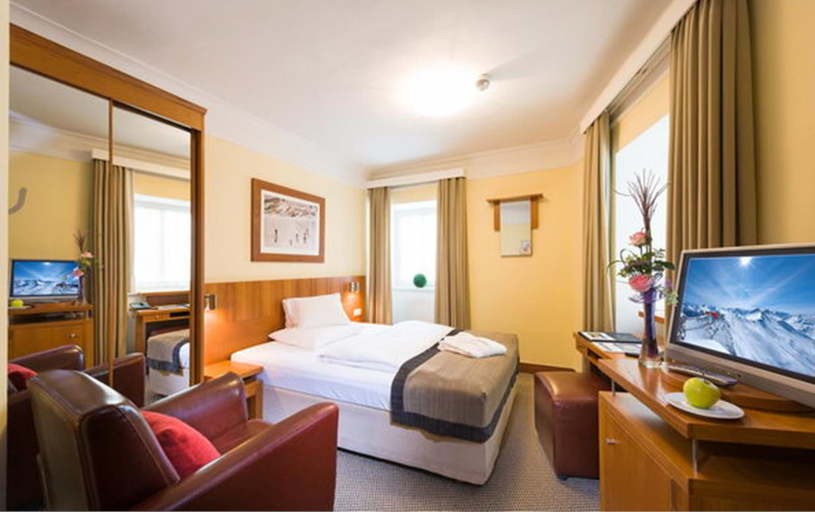 Bedroom 3, Hotel Post, Sankt Johann im Pongau