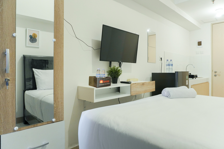 Bedroom 2, Comfortable and Nice Studio at Tokyo Riverside PIK 2 Apartment By Travelio, Tangerang
