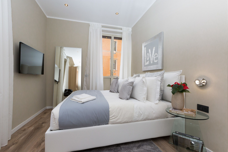 Bedroom 4, 126 Gracchi Suites, Rome