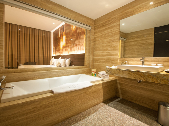 Bathroom 4