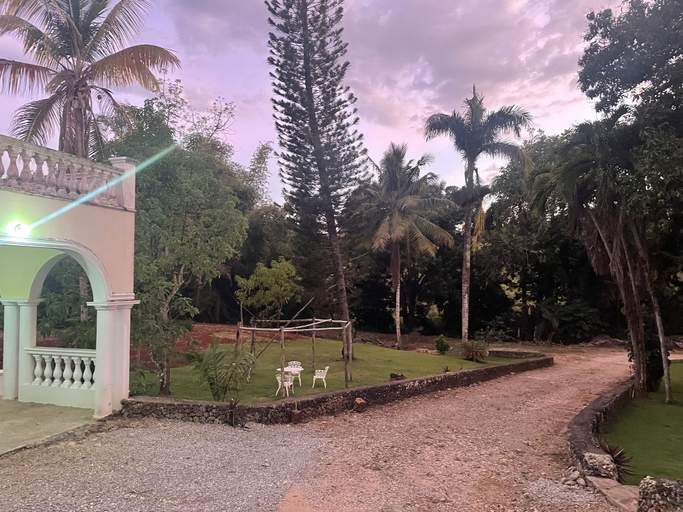 Exterior & Views, El Castillo Tropical, Cabrera