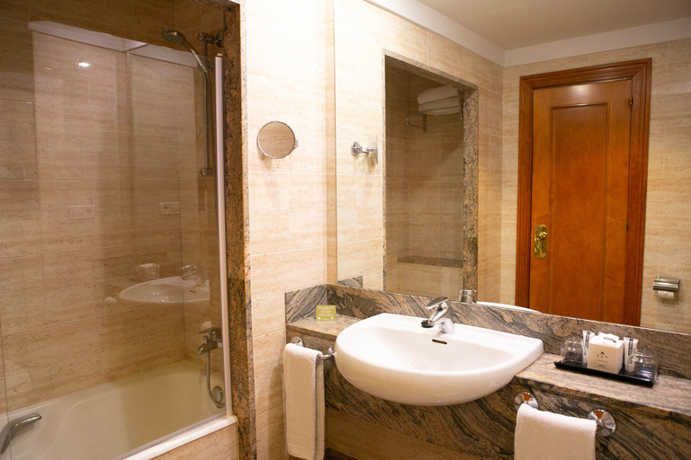 Bathroom 4, Hotel Sercotel Ciudad de Oviedo, Asturias