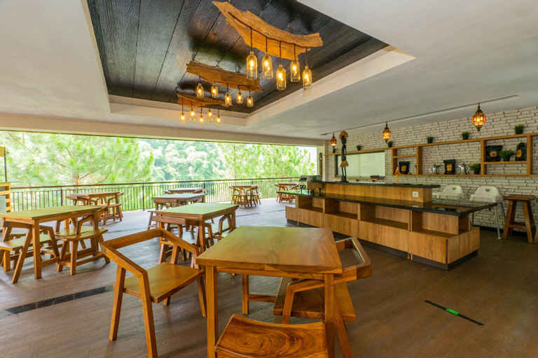 Food & Drinks 5, DRiam Riverside Resort, Bandung