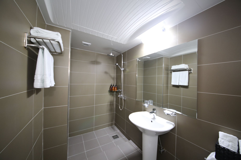 Bathroom 3, Hotel Aroha, Seogwipo