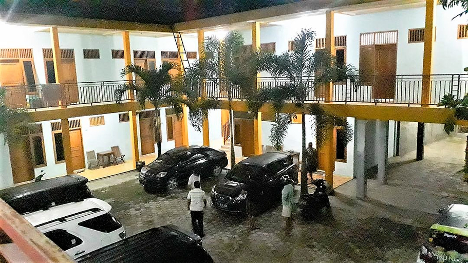 Exterior & Views 2, Penginapan Puri Nabila, Blora