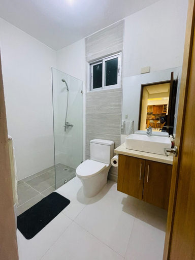 Bathroom, Residencial Doña Lidia penthouse, Santiago de los Caballeros