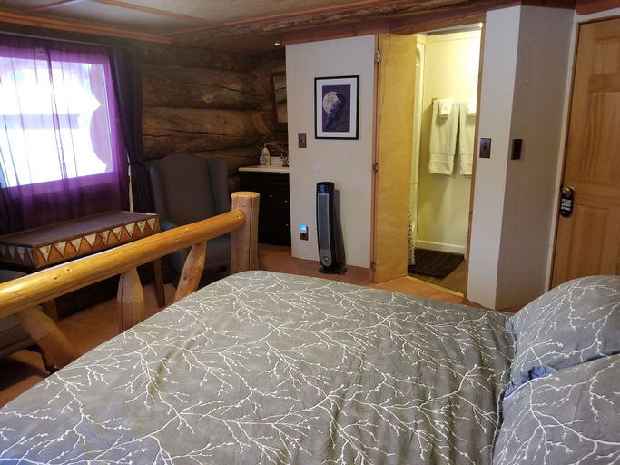 Bedroom 4, Northern Sky Lodge, Fairbanks North Star
