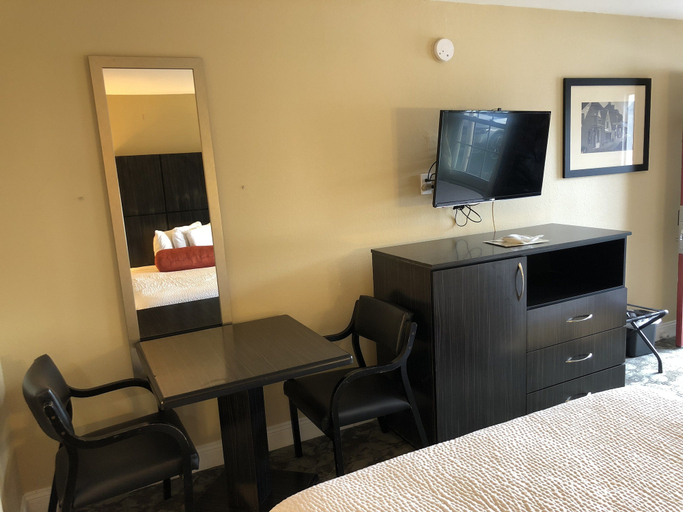 Bedroom 4, San Marco Inn East, Duval