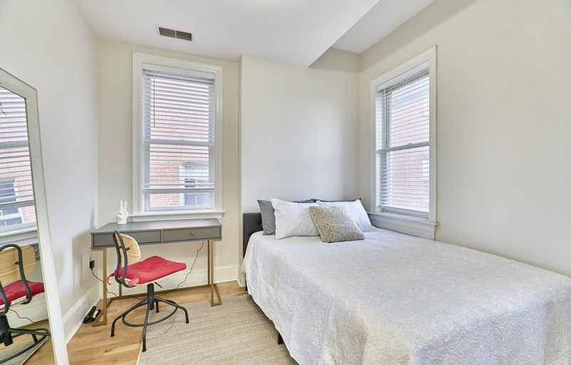 Bedroom 21