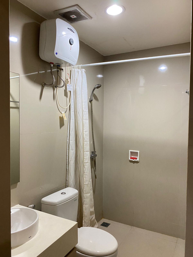 Bathroom 5, Ninetynine BSD Serpong, South Tangerang
