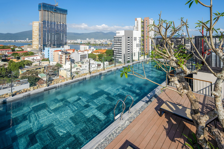 Swimming Pool 11