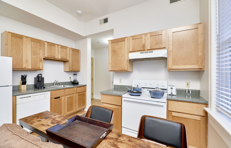 Dining Room 10