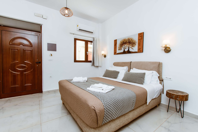 Bedroom 3, Deluxe Hotel, Crete