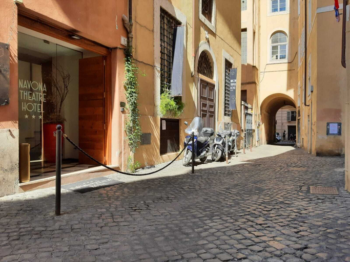 Exterior & Views 2, Navona Theatre Hotel, Rome