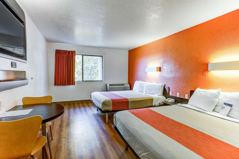 Bedroom 15