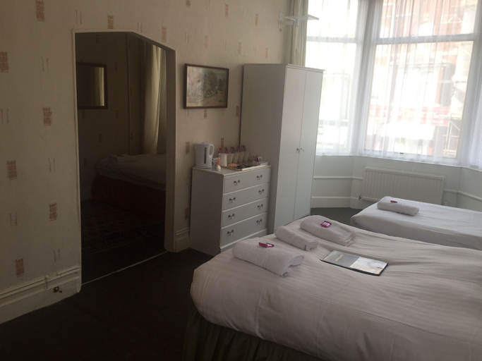 Bedroom 3, The Albert Hotel Near Winter Gardens, Blackpool