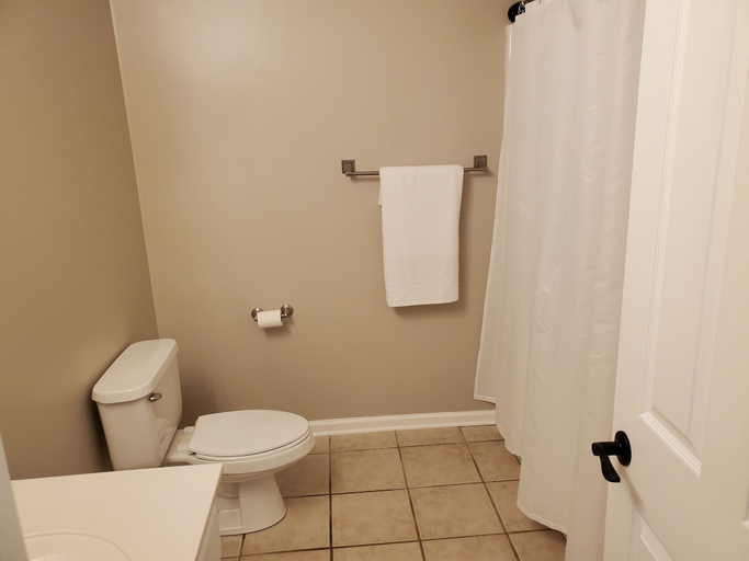 Bathroom 3, The Riverbend House, Mississippi
