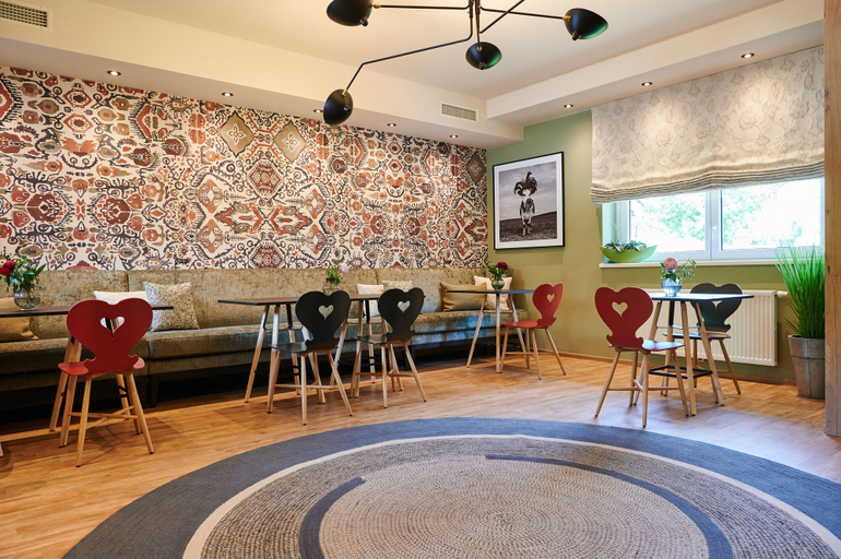 Food & Drinks 5, EVI APARTMENTS via we rent, Zell am See