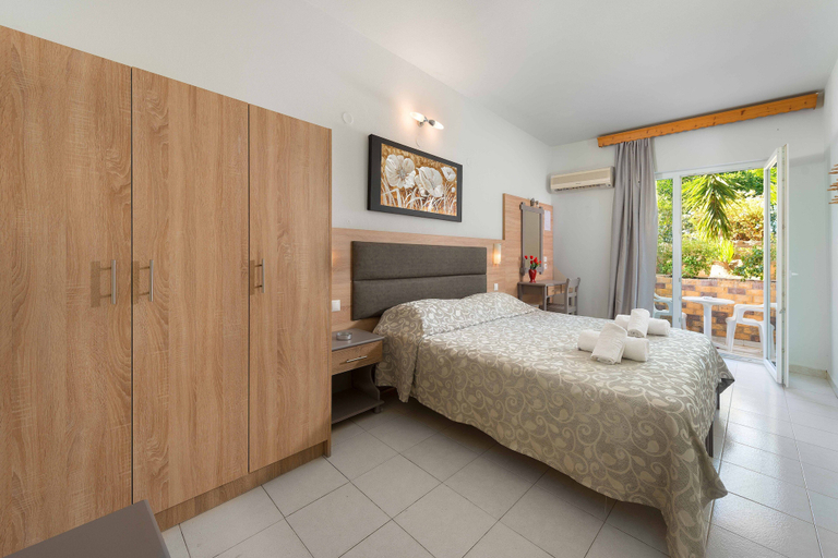 Bedroom 5, Melody Studios, South Aegean