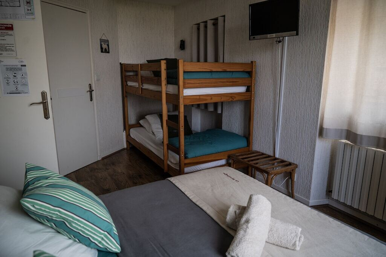 Bedroom 3, Gîte auberge les cascades, Hautes-Pyrénées