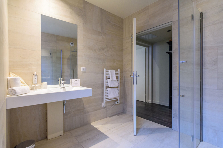 Bathroom 4