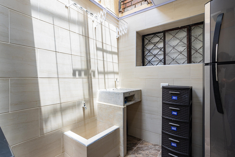 Bathroom, TRIBU18, Santafé de Bogotá