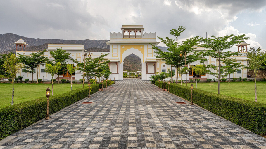 Exterior & Views 2, Hukamgarh - A Luxury Boutique Resort, Jhunjhunun