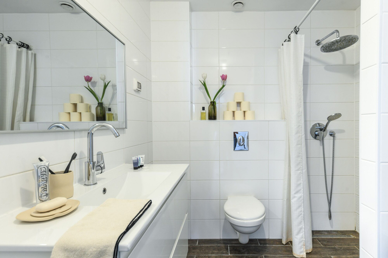 Bathroom 3, Opulent Ease 2BR Apt in Midtown