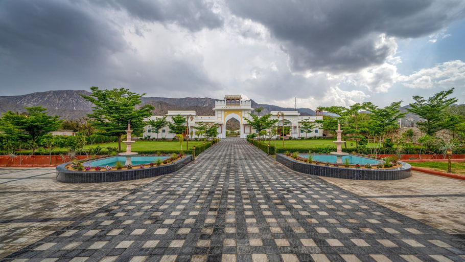 Exterior & Views 2, Hukamgarh - A Luxury Boutique Resort, Jhunjhunun