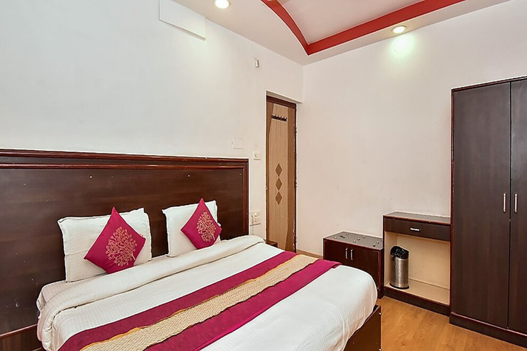 Bedroom 4, Hotel Deep Palace Near Bus Stand Udaipole, Udaipur