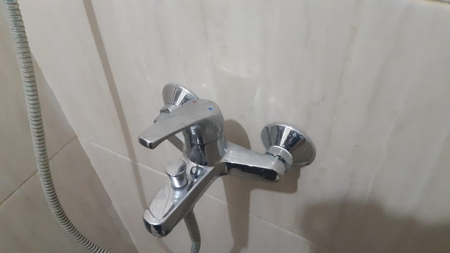 Bathroom 2, Apartment Central Jogja, Sleman