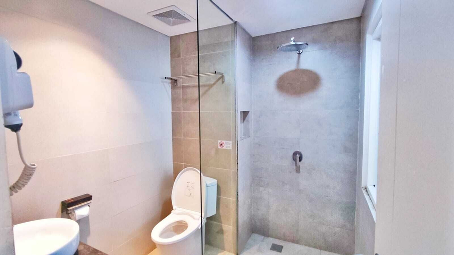 Bedroom 4, Votel Hotel Charis Tuban, Tuban