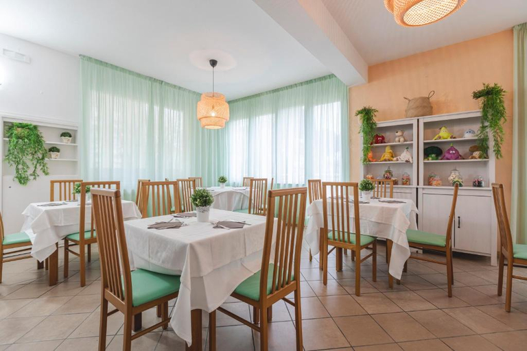 Food & Drinks 4, Hotel Clift, Ravenna