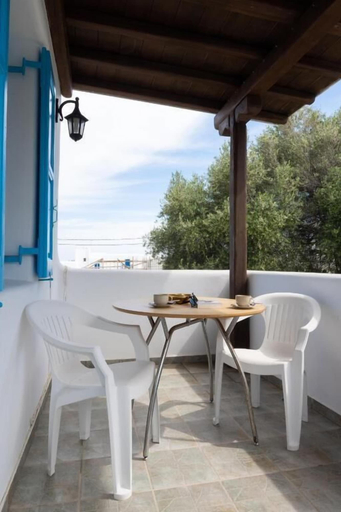 Others 3, Elegance 2 Bedroom Escape in Psarou, South Aegean