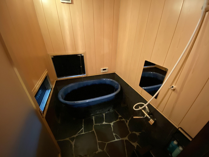 Bathroom, Tsunagu Tamakazura, Kyoto