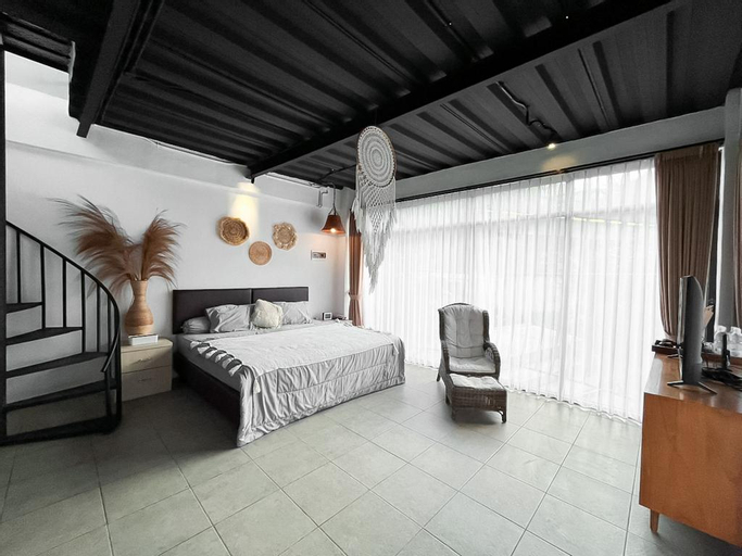Bedroom 12